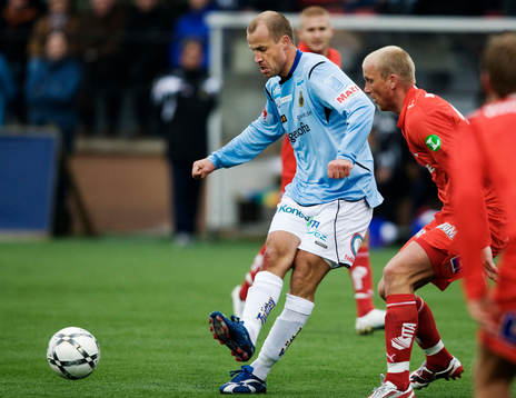 Hans Berggren, Gefle, passar bollen
