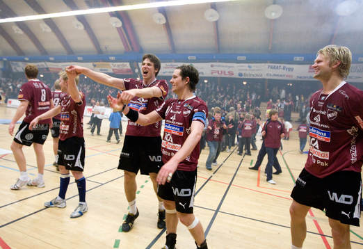 Lugi vann och klarade sig kvar i Elitserien. Jubel