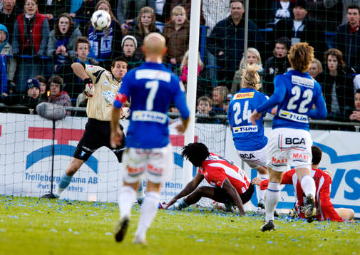 Jonas Sandqvist,  Malmö gjorde en relfexräddning på