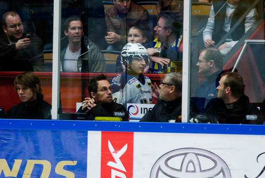Jan Hrdina, HV71, får matchstraff