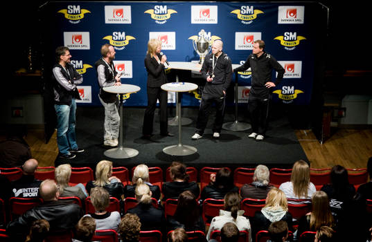 Presskonferens med finallagen