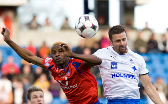 2-2 nickhjälten Kristoffer Arvhage vinner duell med René