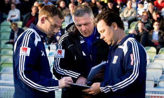 Jonas Olsson, tränare, Teddy Olausson, assisterande