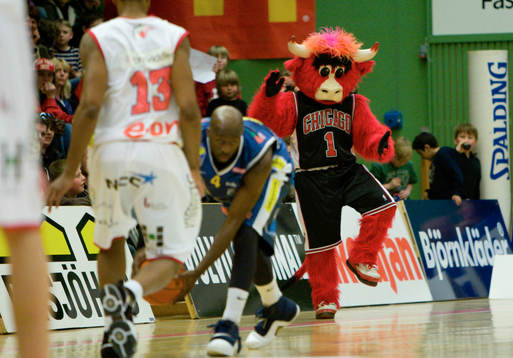 Benny the bull, Maskot