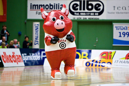 Benny the bull, Maskot