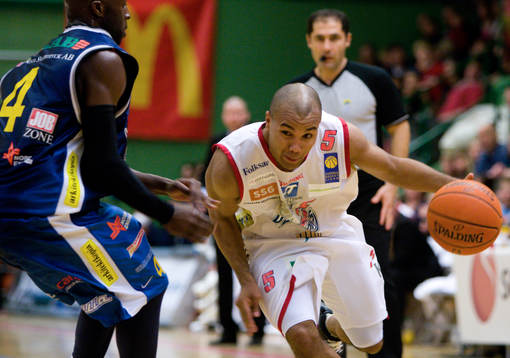Adam Alexander, Sundsvall och Brandon McKnight, Solna