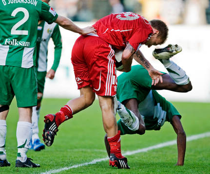 Pontus Wernbloom, Göteborg, får José Monteiro de Macedo,