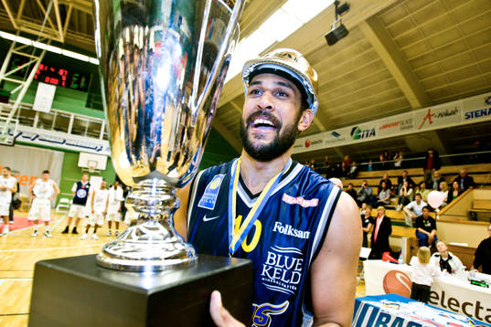 Solna vann SM-guld. Lesli Myrthil, Solna.  Jubel, glädje,
