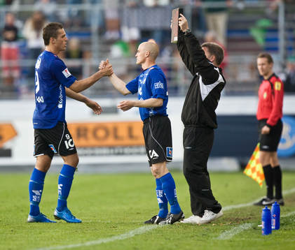 Byte. Emir Kujovic och Magnus Arvidsson