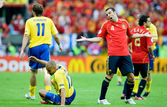 Henrik Larsson, Sverige och Carlos Marchena, Spanien