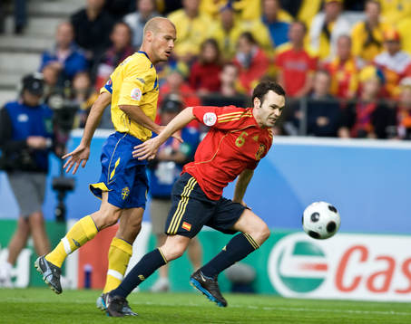 Andrés Iniesta och Fredrik Ljungberg