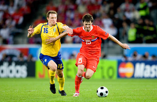 Kim Källström, Sverige och Diniyar Bilyaletdinov, Ryssland
