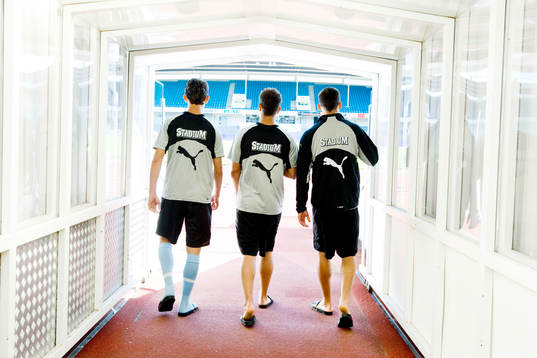 Agon Mehmeti, Labinot Harbuzi och Guillermo Molins och  i