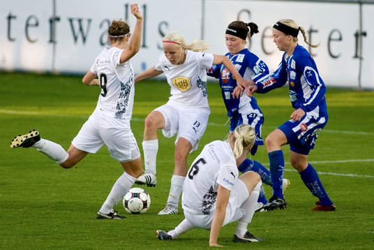 Bläddra bland fler bilder av Fotboll, LDB - Linköping