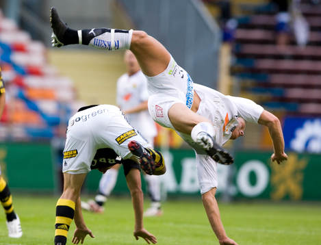 Björn Andersson, GAIS, far genom luften