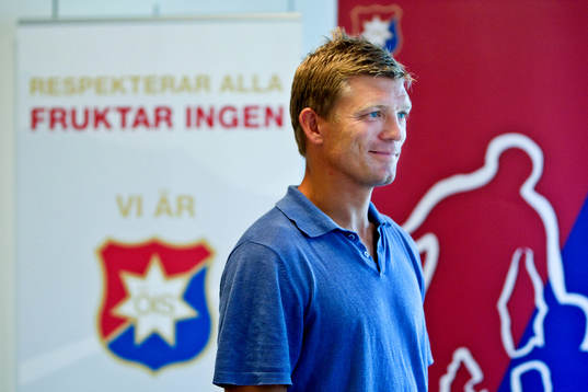 Marcus Allbäck gör sin första träning med Öis på