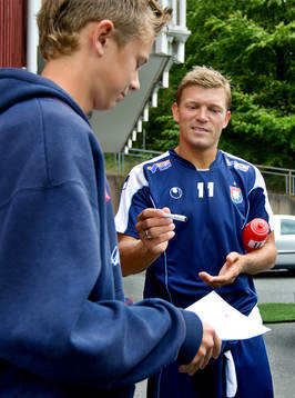 Marcus Allbäck gör sin första träning med Öis på
