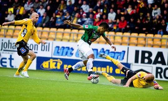 Wanderson Do Carmo, Gais jagas av Teddy Lucic