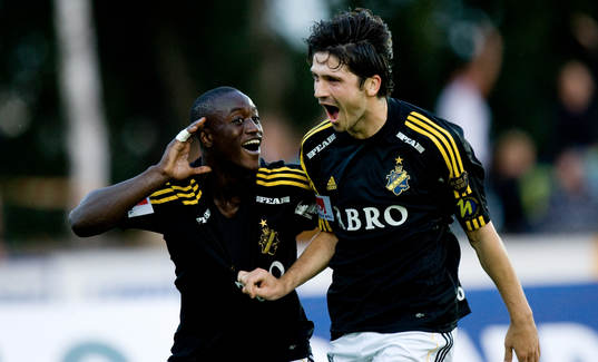 Jubel. Saihou Jagne, AIK och Bojan Djordjic, AIK