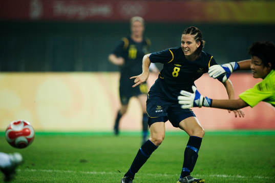 Lotta Schelin gör 1-1