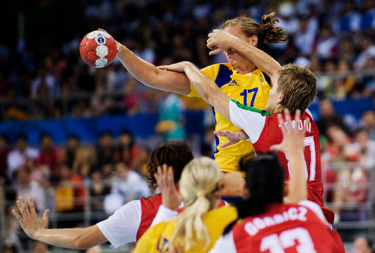Zsuzsanna Tomori, Ungern, stoppar effektivt Linnea