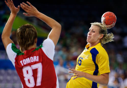 Johanna Ahlm, Sverige
