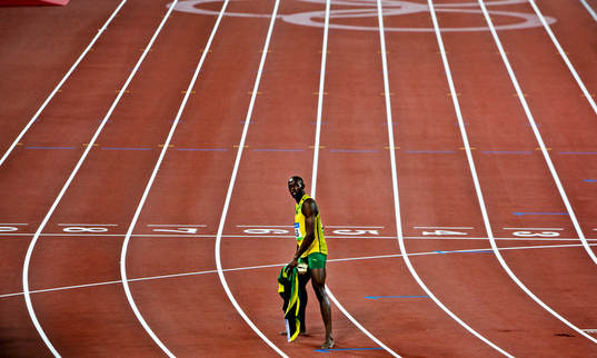 Usain Bolt, Jamaica vann OS-finalen på 100 meter på nya