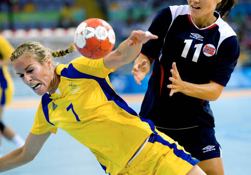 Annika Wiel Freden, Sverige stoppas av Kari Mette Johansen,