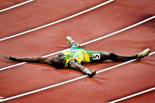 Usain Bolt, Jamaica vann OS-guld och slog nytt