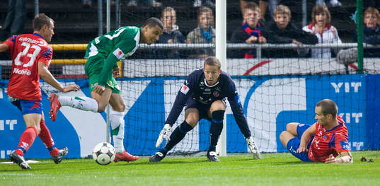 Charlie Davies och Daniel Andersson, målvakt