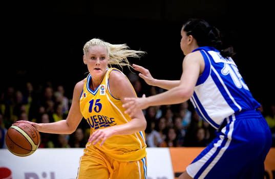 Louice Halvarsson, Sverige