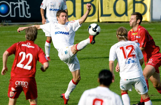 Dennis Östlundh, Assyriska