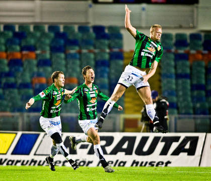 Gais gör 2-1 genom Eyjolfur Hedinsson. Björn Andersson