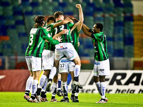 Gais gör 2-1 genom Eyjolfur Hedinsson. Jubel