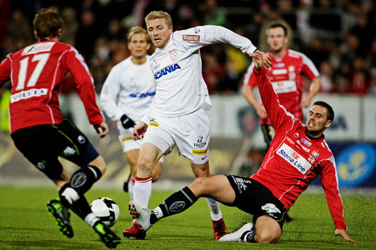 Xhevdet Lumnica, Assyriska, rinner igenom försvaret