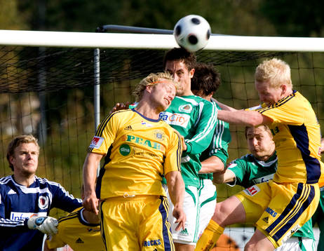 David Bennhage och Mattias Adelstam nickar framför