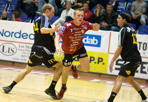 Ystads André Olsson tar sig fram