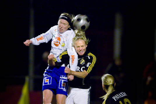 Sara Larsson, Linköping hoppar högre än Elin Ekblom Bak,
