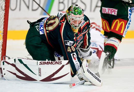 Johan Holmqvist, Målvakt Frölunda