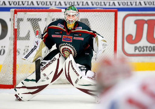 Johan Holmqvist, Målvakt Frölunda