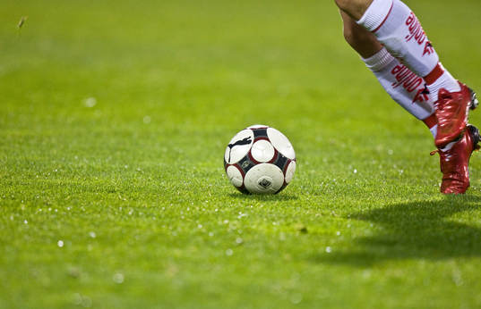 En skyttekungs röda fotbollskängor, Patrik Ingelsten,