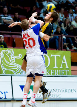 Daniel Båverud, Hammarby stoppas av Tommy Pettsersson,
