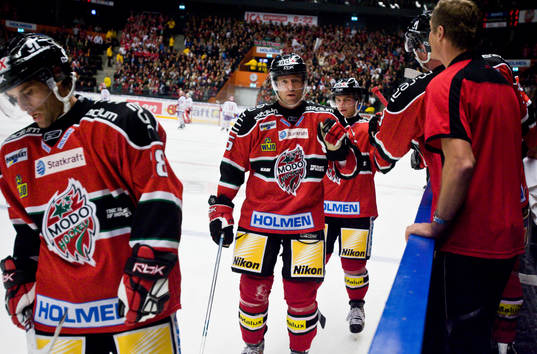 Hans Jonsson, Modo avgör med sitt 4-3 mål