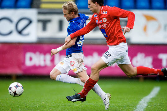 Här gör Erik Sundin, TFF 1-1