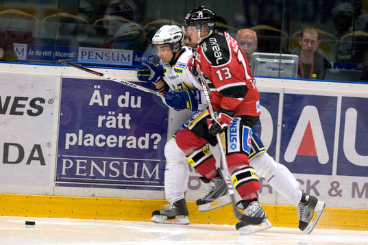 Marco Tuokko, Modo trycker till Jonas Johansson, HV71