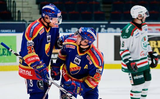 Timmy Pettersson, Djurgården, gratulerar Christian Eklund,