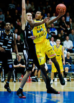 Joakim Kjellbom, Norrköping, kan inte stoppa Jonte