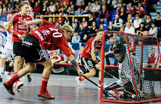 Mikael Karlsson, målvakt, Storvreta, släpper in 0-1