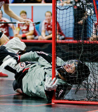Mikael Karlsson, målvakt, Storvreta, släpper in ett skott