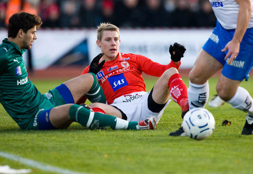 Skyttekungen Patrik Ingelsten skadade sig och fick utgå